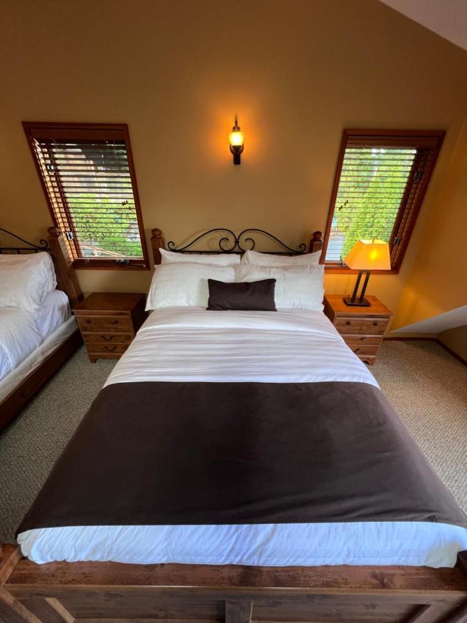 Sunshine Coast Resort Madeira Park Exterior foto