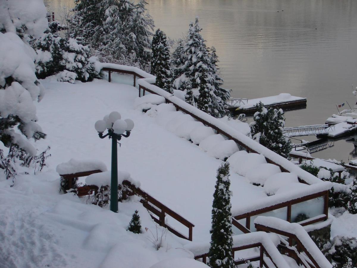 Sunshine Coast Resort Madeira Park Exterior foto